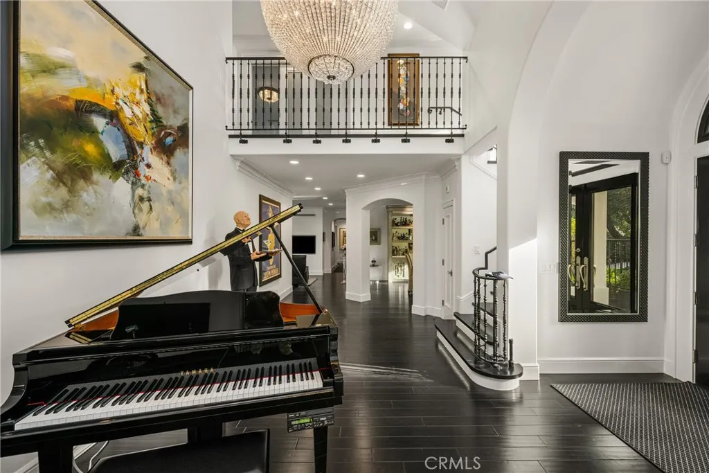 9821 Brentwood Drive, Santa Ana, California 92705 home-pic-27