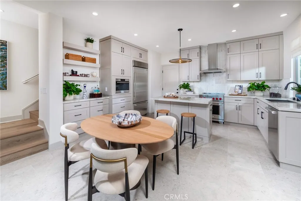 269 Raffini, Irvine, California 92618 home-pic-4