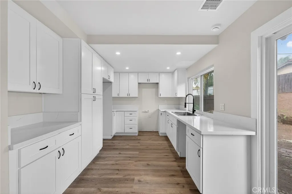 739 Mahogany, El Cajon, California 92019 home-pic-10