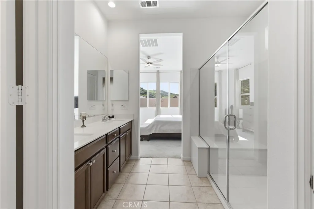 11863 Trailwood Ct, Corona, California 92883 home-pic-12