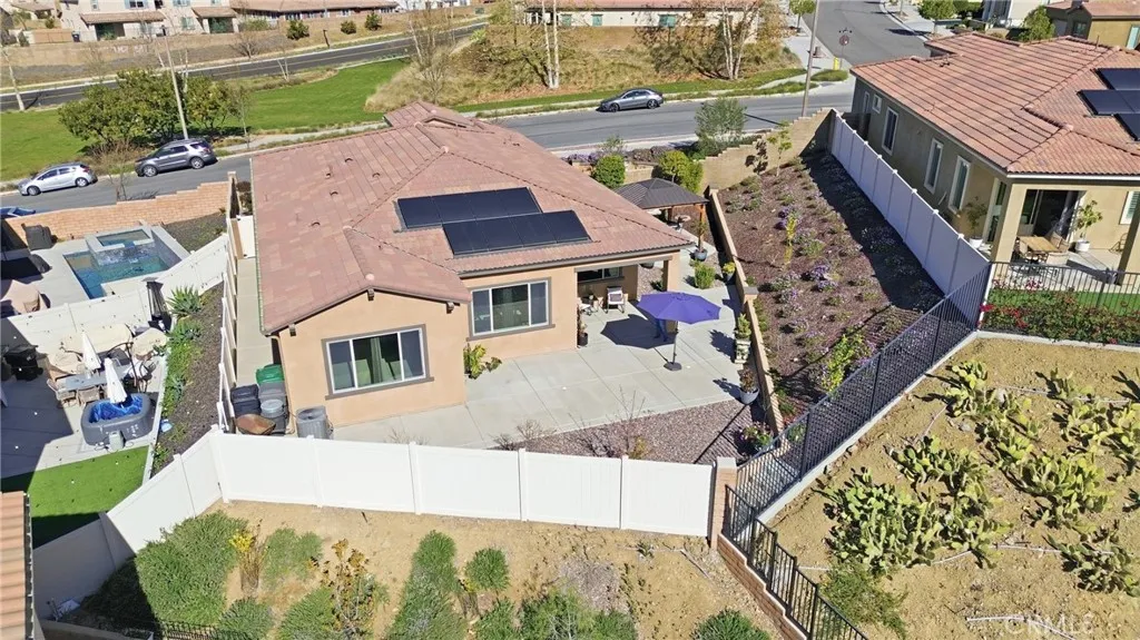 11863 Trailwood Ct, Corona, California 92883 home-pic-23