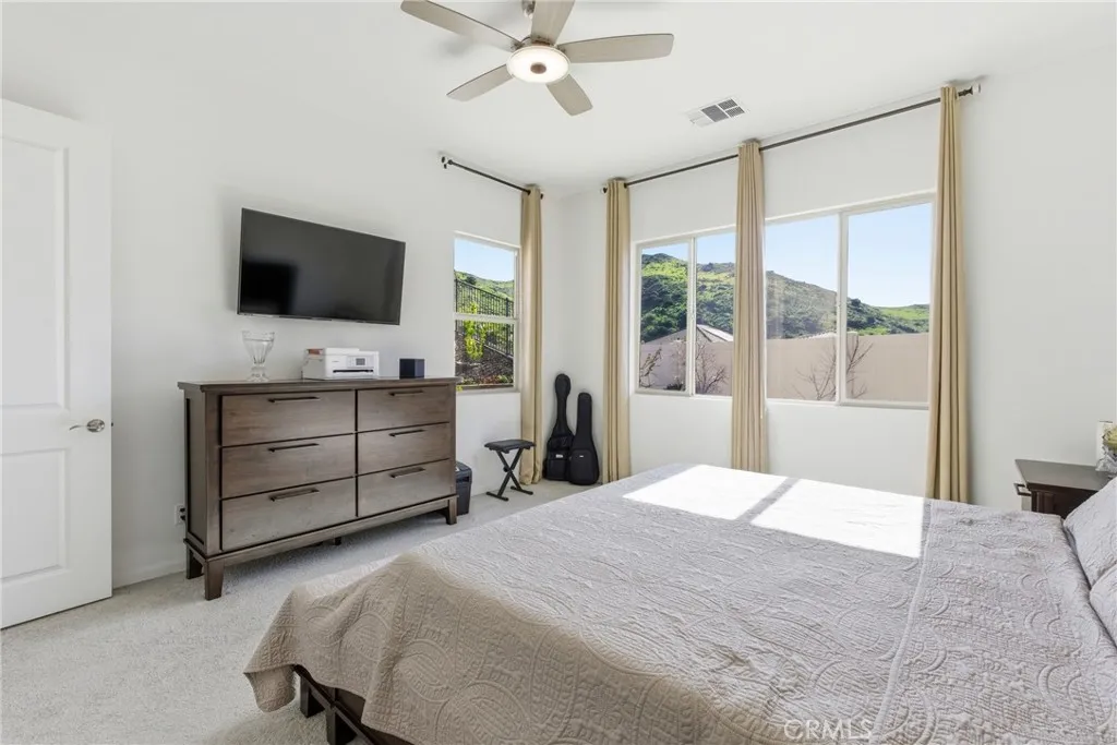 11863 Trailwood Ct, Corona, California 92883 home-pic-10