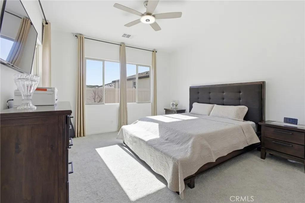 11863 Trailwood Ct, Corona, California 92883 home-pic-9