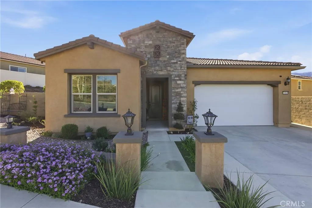 11863 Trailwood Ct, Corona, California 92883 home-pic-1
