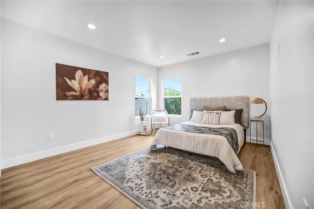723 Chestnut Avenue, Los Angeles, California 90042 home-pic-11