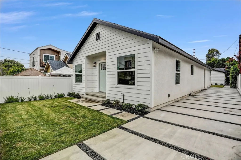 723 Chestnut Avenue, Los Angeles, California 90042 home-pic-2