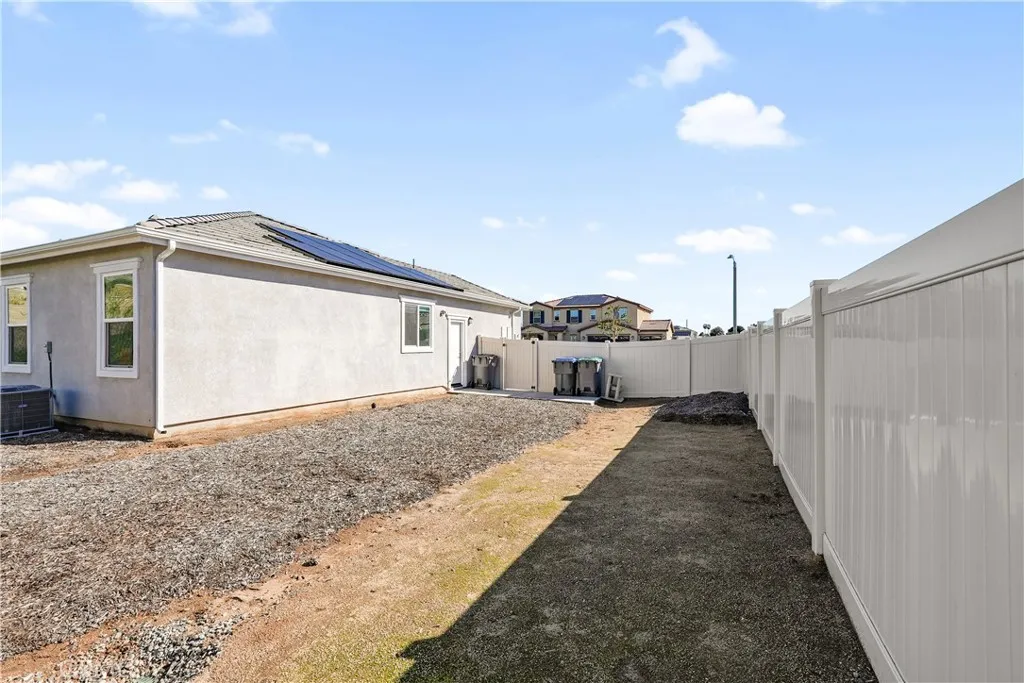 13621 Donegal, Moreno Valley, California 92555 home-pic-44