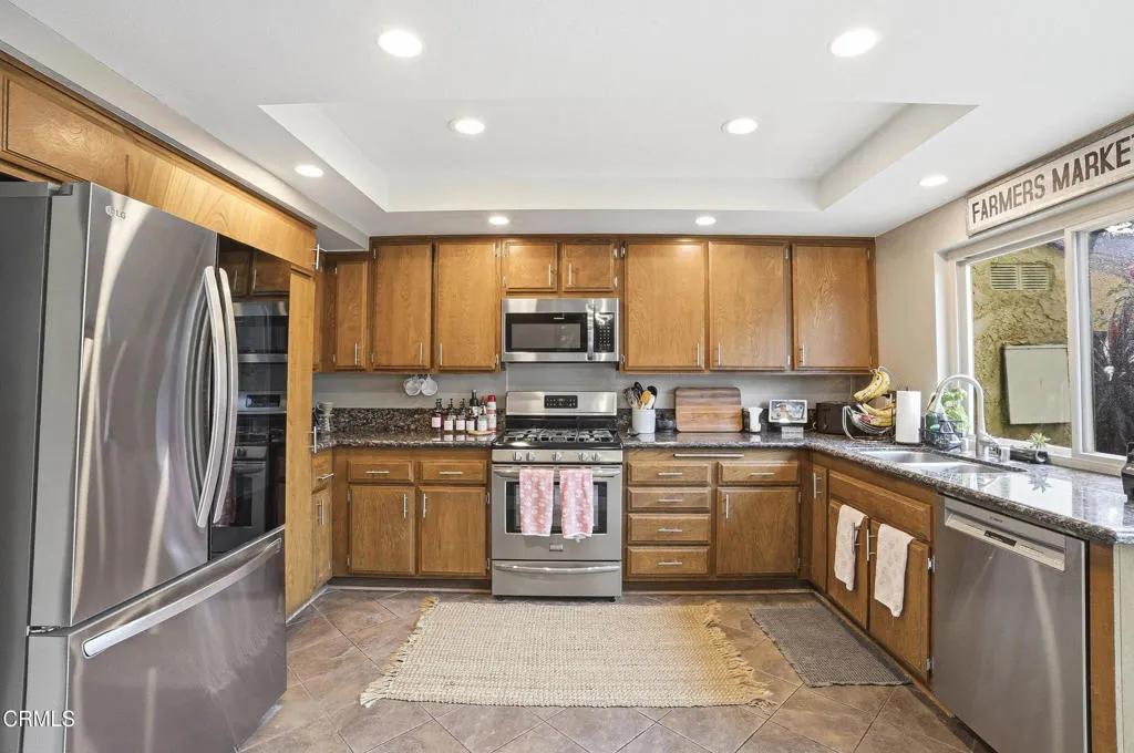 1552 Bittern Court, Ventura, California 93003 home-pic-11