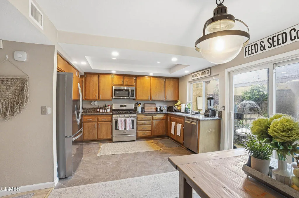 1552 Bittern Court, Ventura, California 93003 home-pic-10