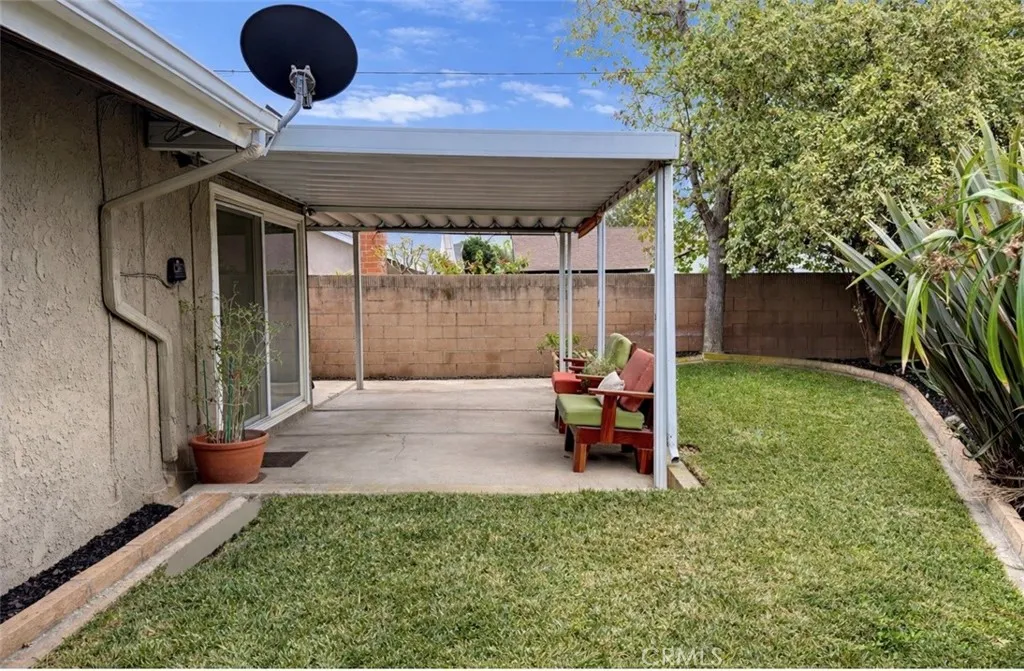 4924 E Budlong Street, Anaheim, California 92807 home-pic-4