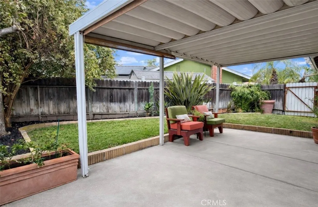 4924 E Budlong Street, Anaheim, California 92807 home-pic-2