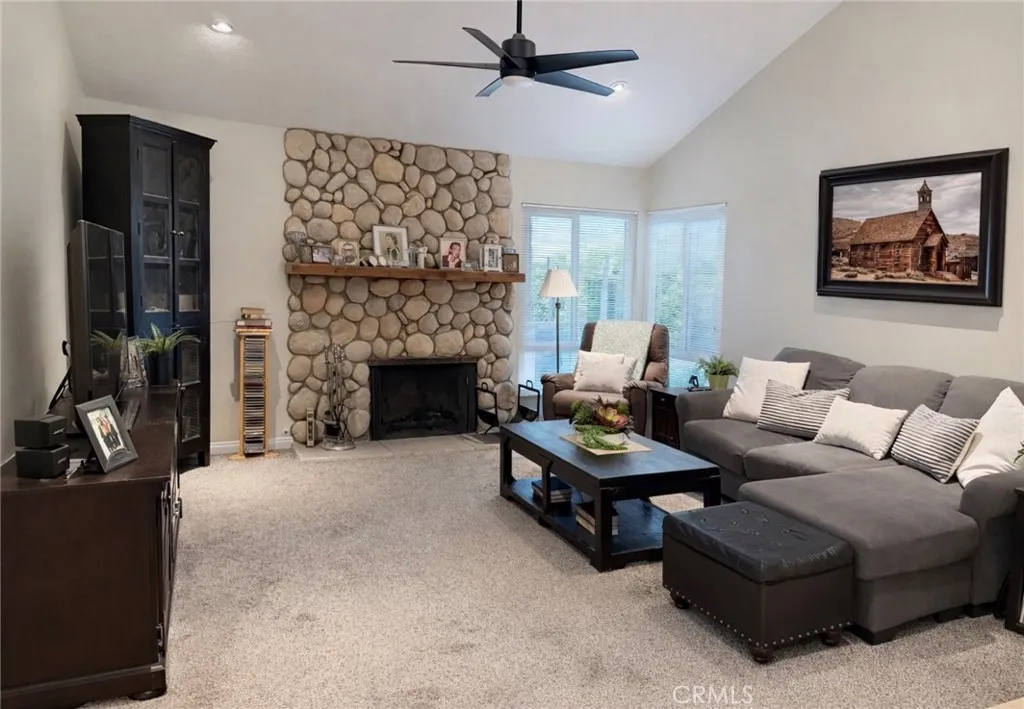 4924 E Budlong Street, Anaheim, California 92807 home-pic-7