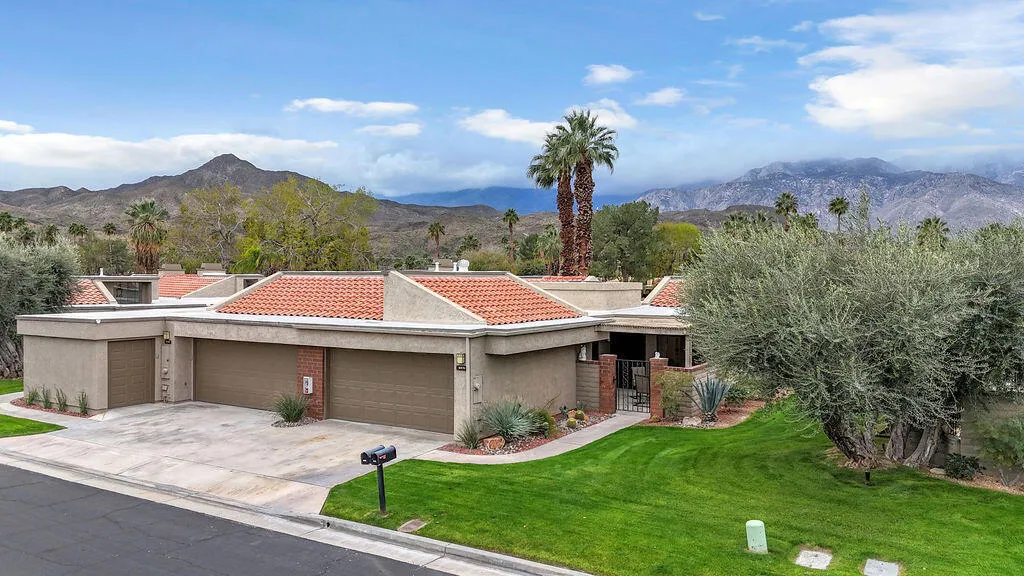 Imagine calling this home