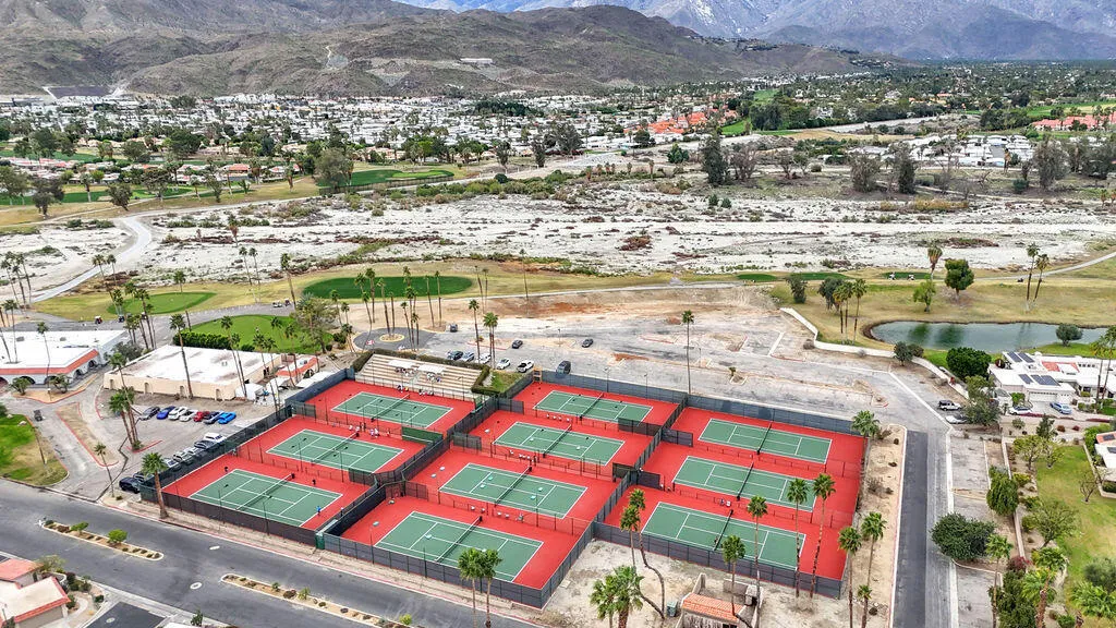 Nearby Tennis Club