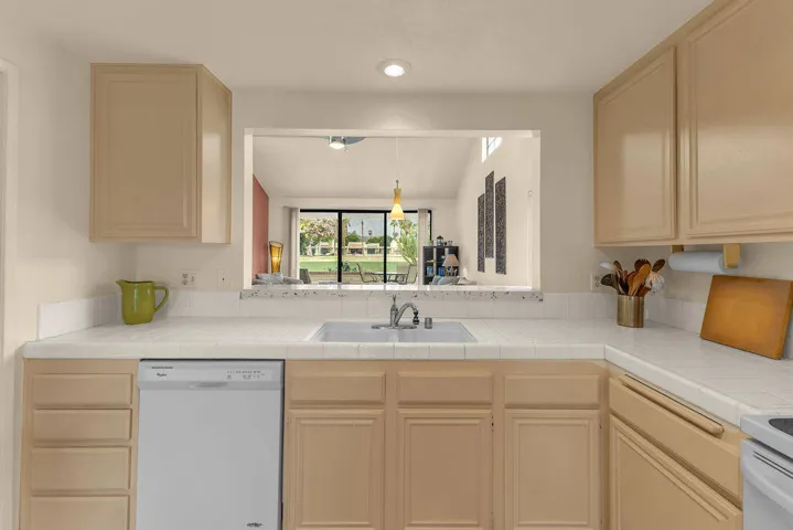 You won't feel left out in this kitchen
