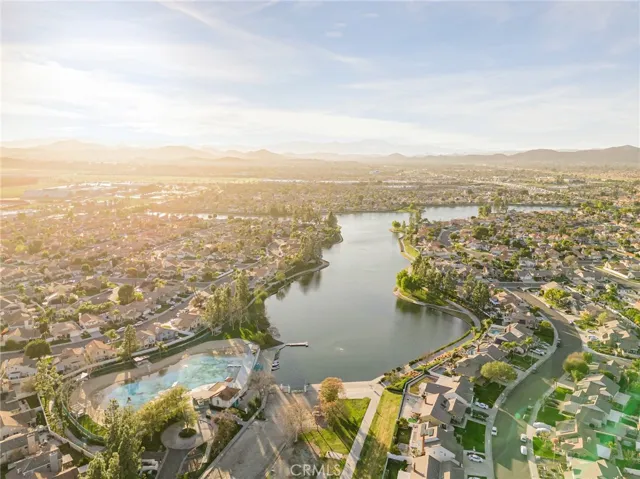 Menifee Lakes Community