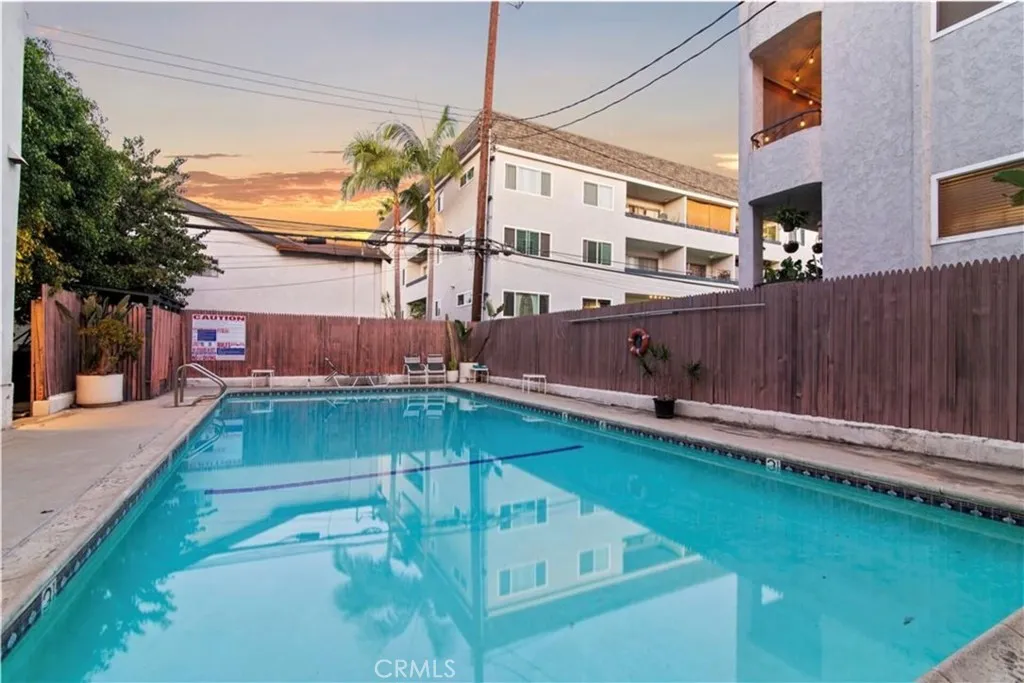 444 Obispo Avenue 3, Long Beach, California 90814 home-pic-4