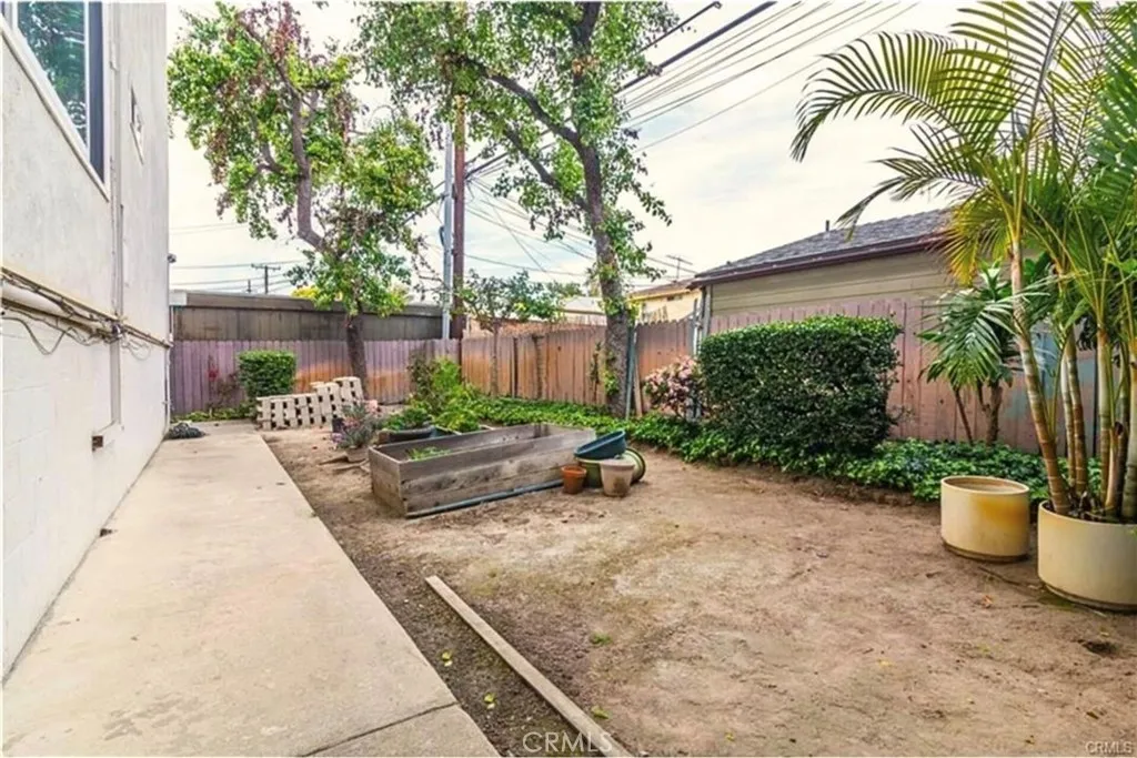 444 Obispo Avenue 3, Long Beach, California 90814 home-pic-15