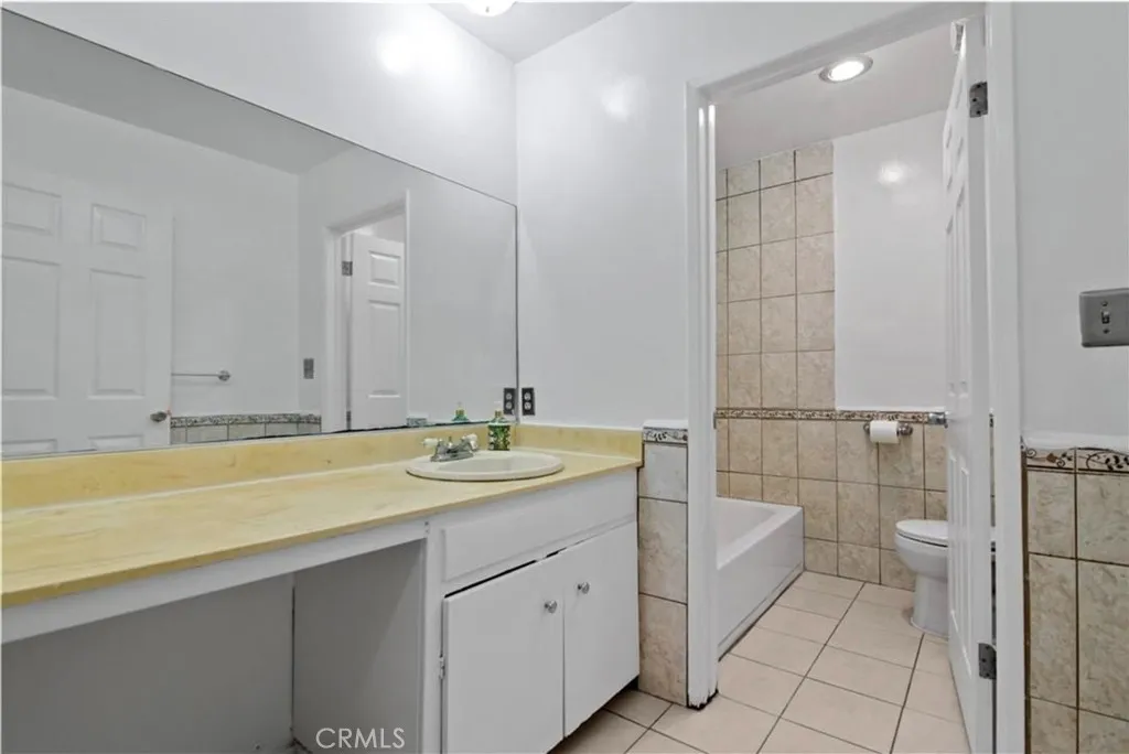 444 Obispo Avenue 3, Long Beach, California 90814 home-pic-8