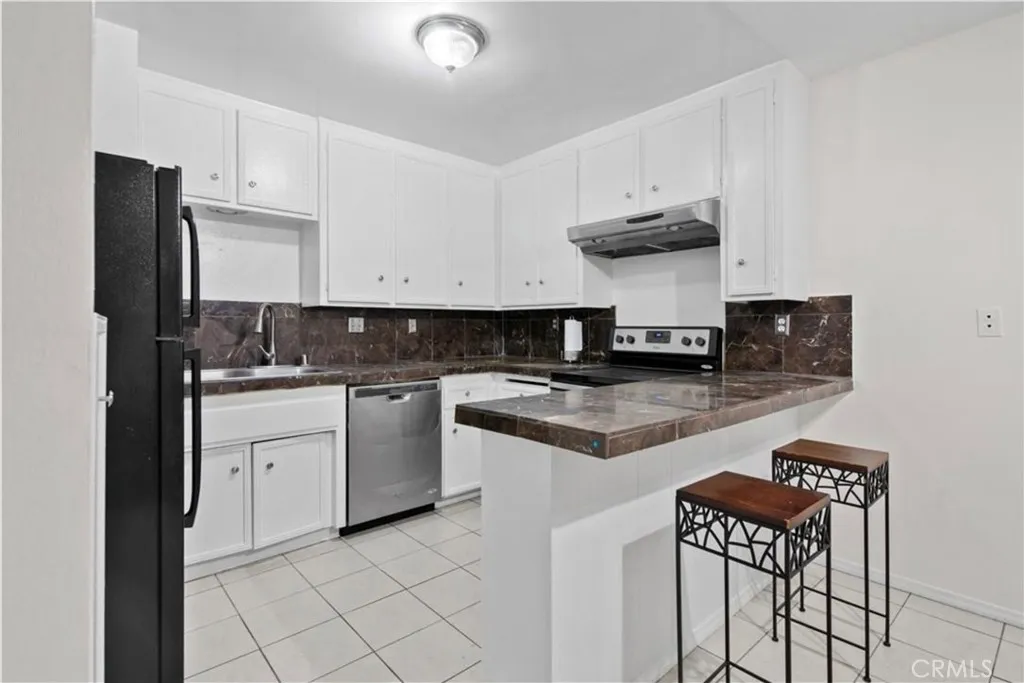 444 Obispo Avenue 3, Long Beach, California 90814 home-pic-3