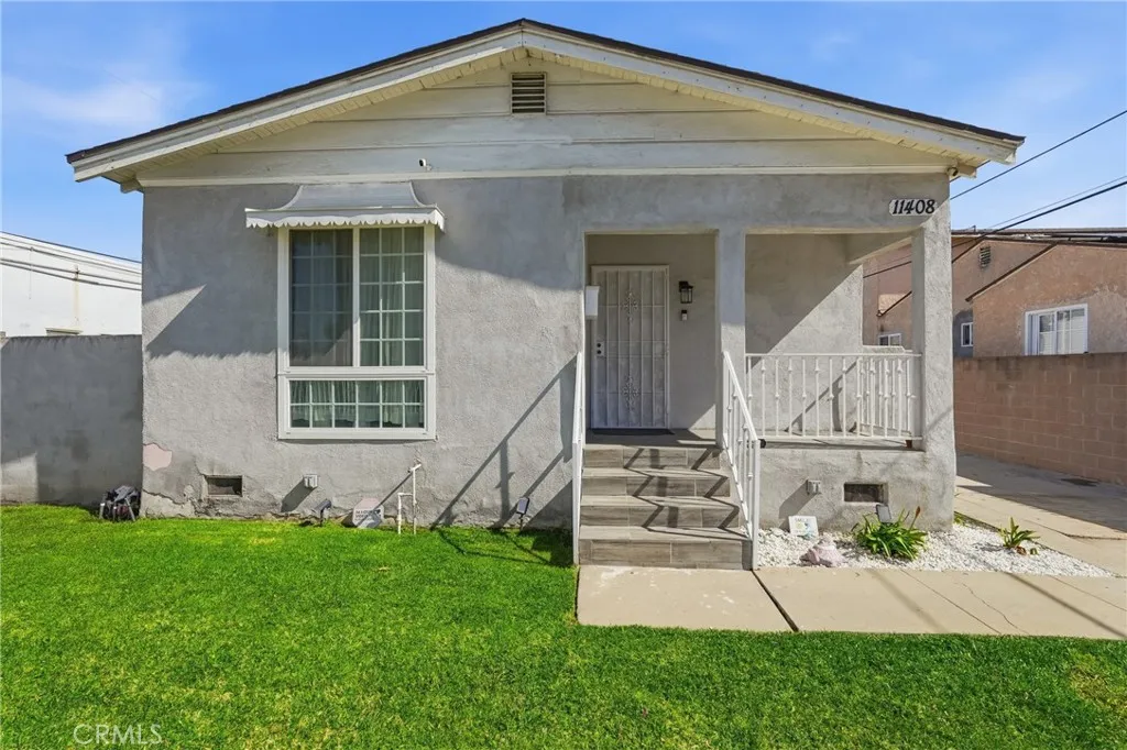 11408 Birch, Hawthorne, California 90250 home-pic-0