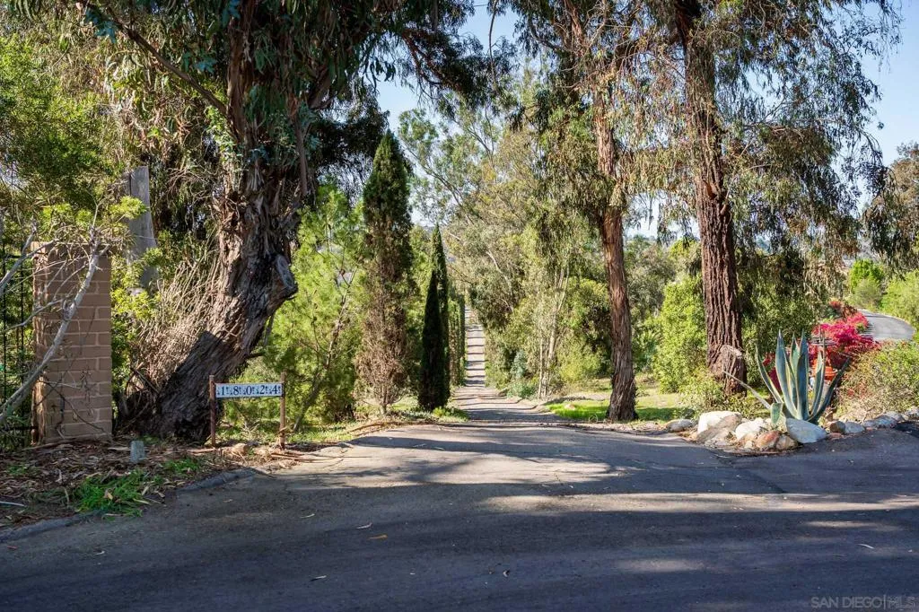 18024 Avenida Alondra, Rancho Santa Fe, California 92067 home-pic-3