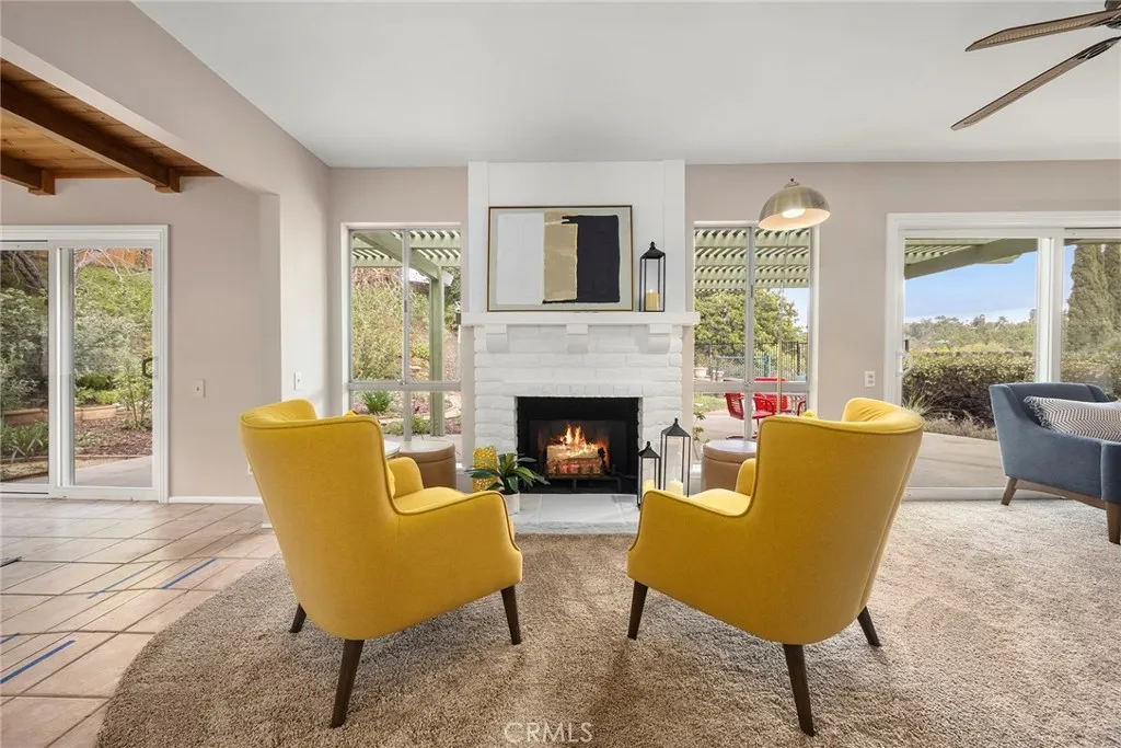 119 Helen, Fullerton, California 92835 home-pic-19