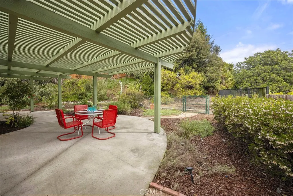 119 Helen, Fullerton, California 92835 home-pic-37