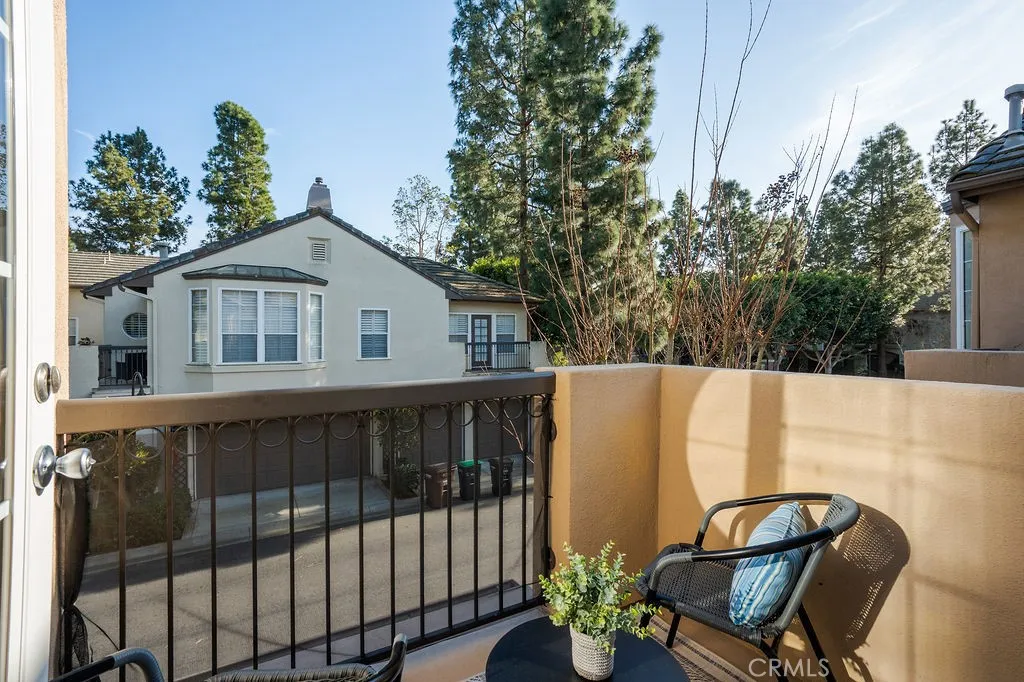 17 Auvergne, Newport Coast, California 92657 home-pic-32