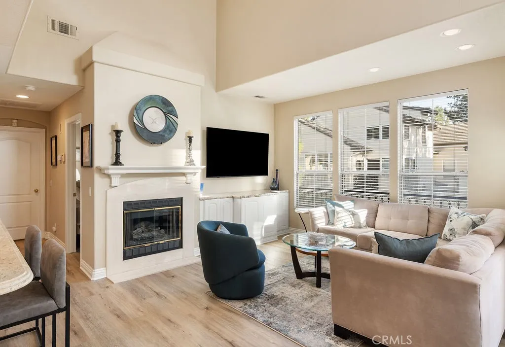 17 Auvergne, Newport Coast, California 92657 home-pic-9