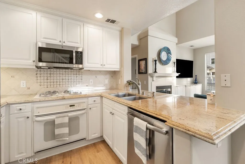 17 Auvergne, Newport Coast, California 92657 home-pic-6