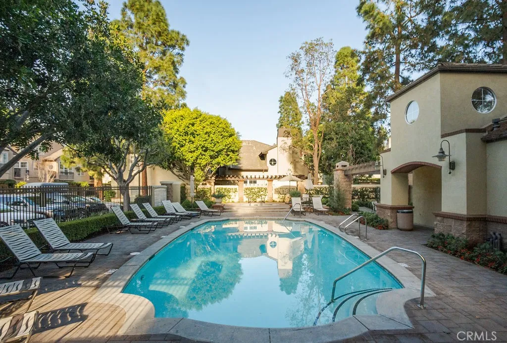 17 Auvergne, Newport Coast, California 92657 home-pic-36