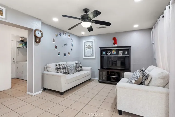 36855 James Place, Palmdale, California 93550
