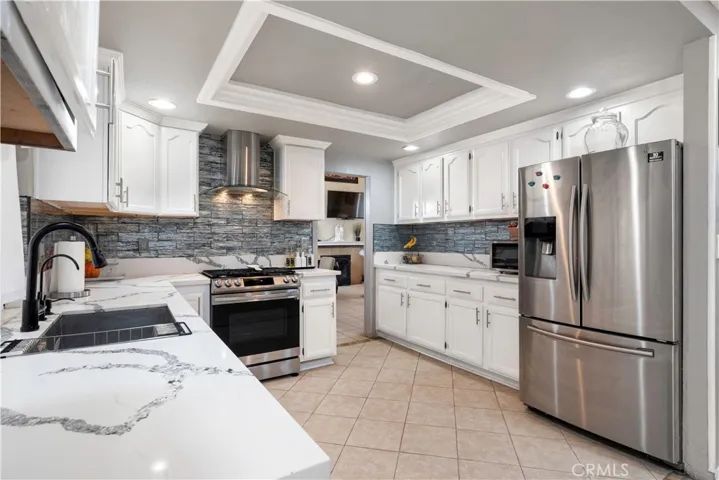 36855 James Place, Palmdale, California 93550