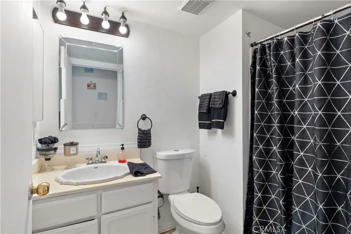 36855 James Place, Palmdale, California 93550