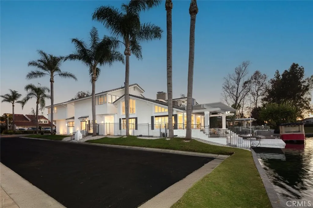 21961 Cayuga Lane, Lake Forest, California 92630 home-pic-3
