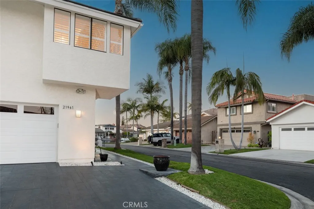 21961 Cayuga Lane, Lake Forest, California 92630 home-pic-46