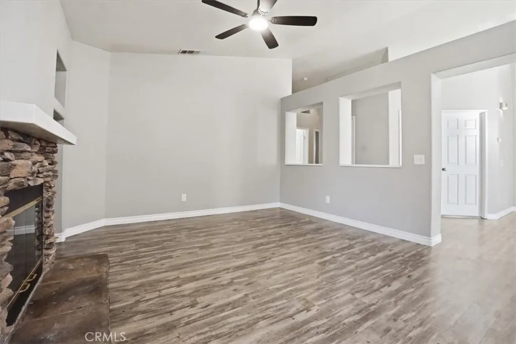 8910 Glenwood, Hesperia, California 92344 home-pic-10