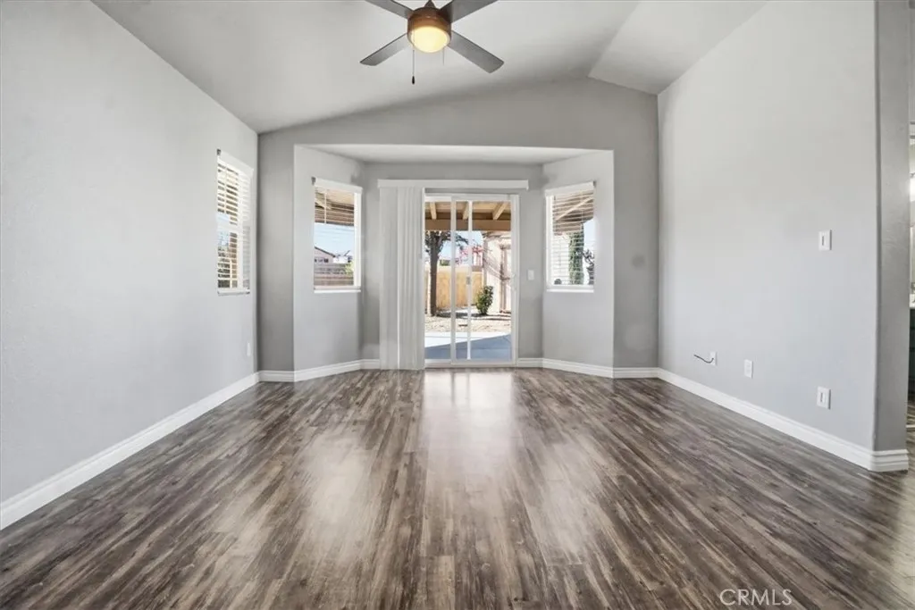 8910 Glenwood, Hesperia, California 92344 home-pic-31
