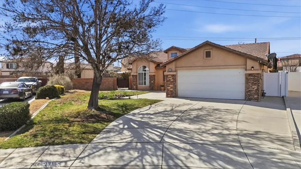 8910 Glenwood, Hesperia, California 92344 home-pic-1