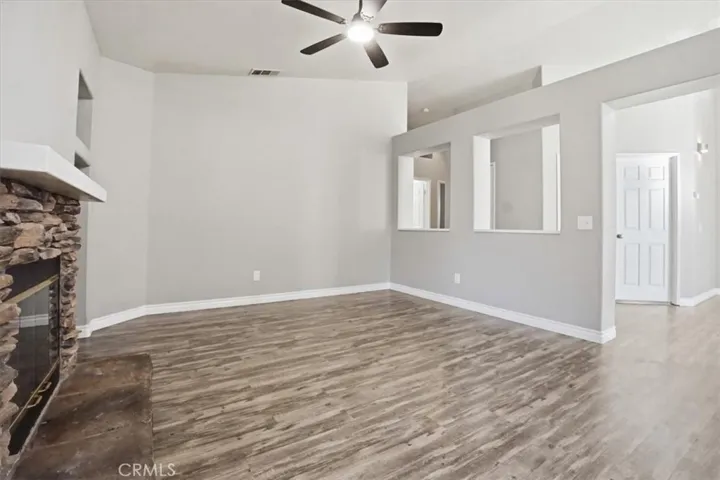 8910 Glenwood, Hesperia, California 92344