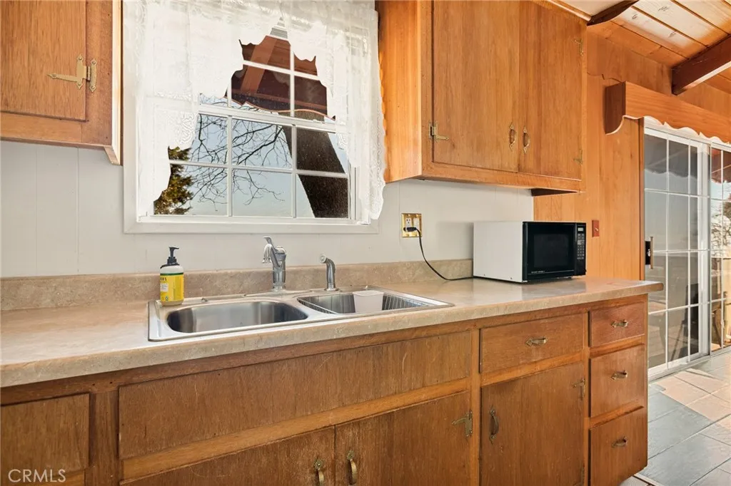 30509 Live Oak, Running Springs, California 92382 home-pic-12