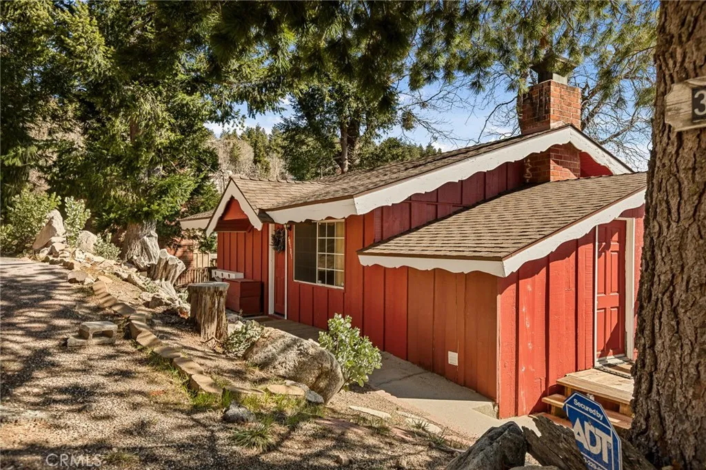 30509 Live Oak, Running Springs, California 92382 home-pic-1