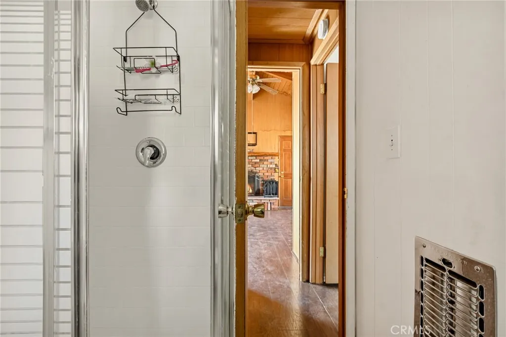 30509 Live Oak, Running Springs, California 92382 home-pic-16