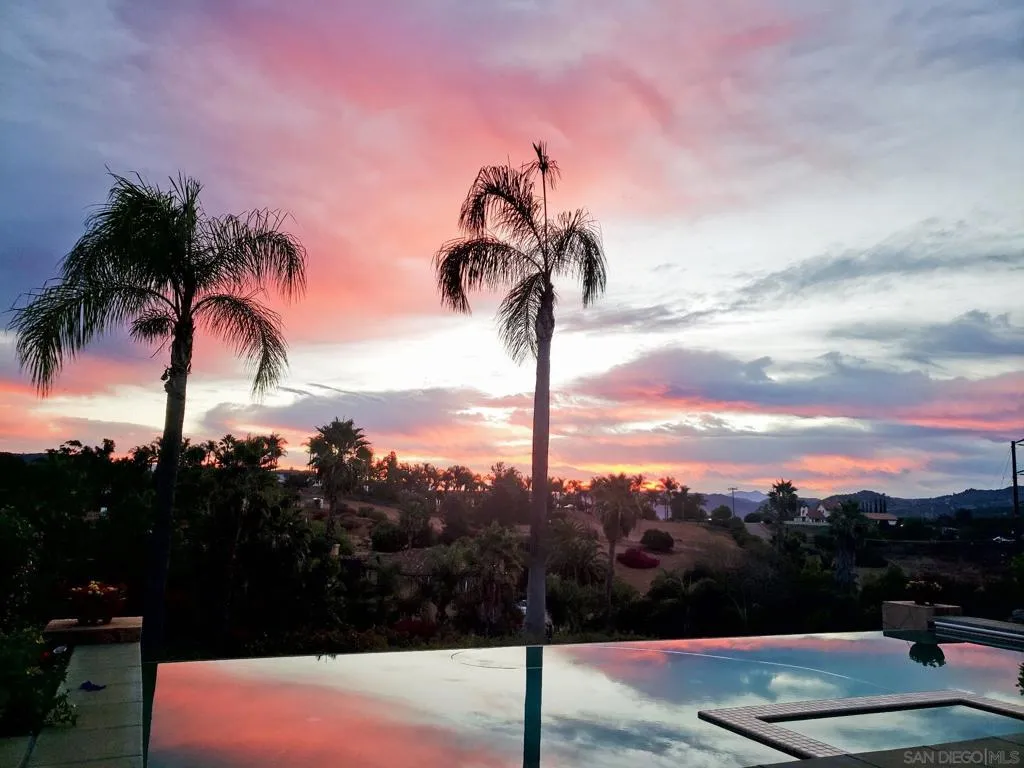 2821 Summit Drive, Escondido, California 92025 home-pic-55