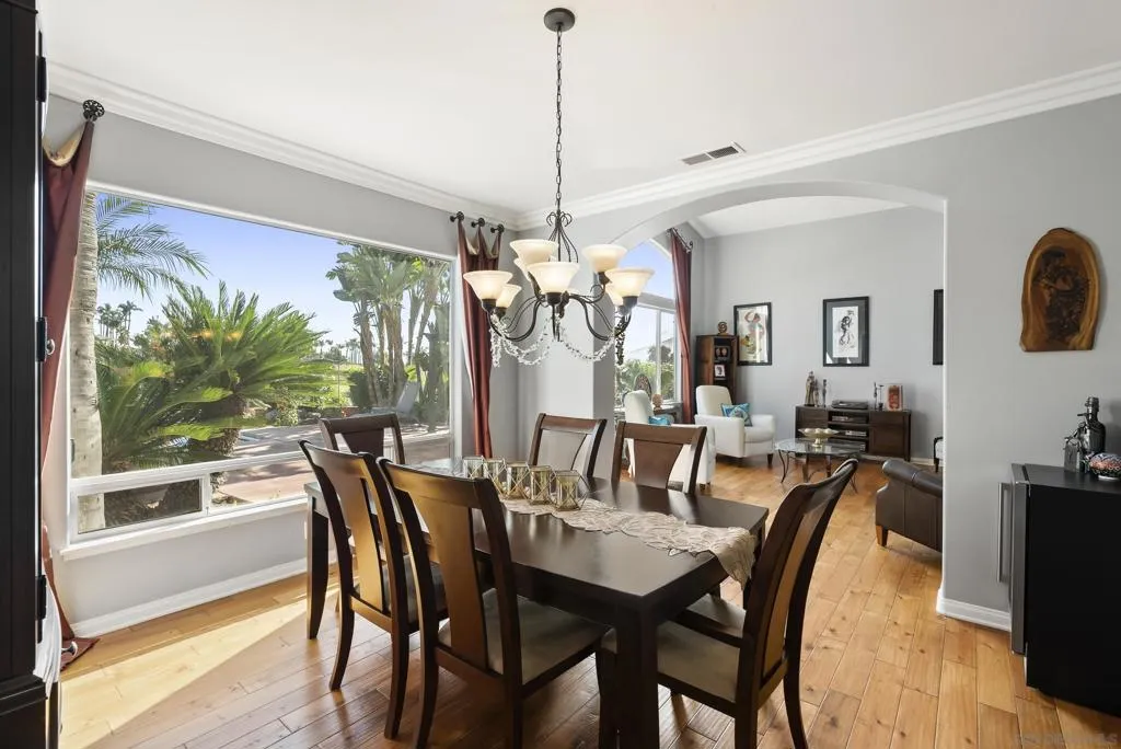 2821 Summit Drive, Escondido, California 92025 home-pic-12