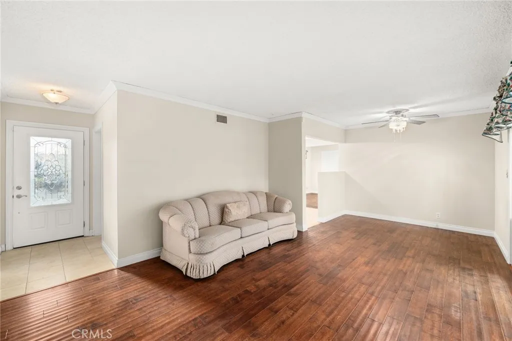 296 S Laurel, Upland, California 91786 home-pic-14