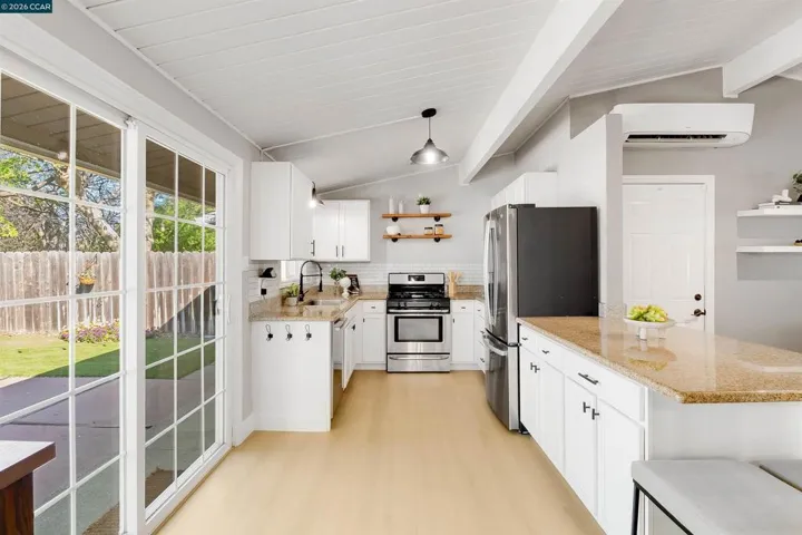 2261 Gehringer Dr, Concord, California 94520