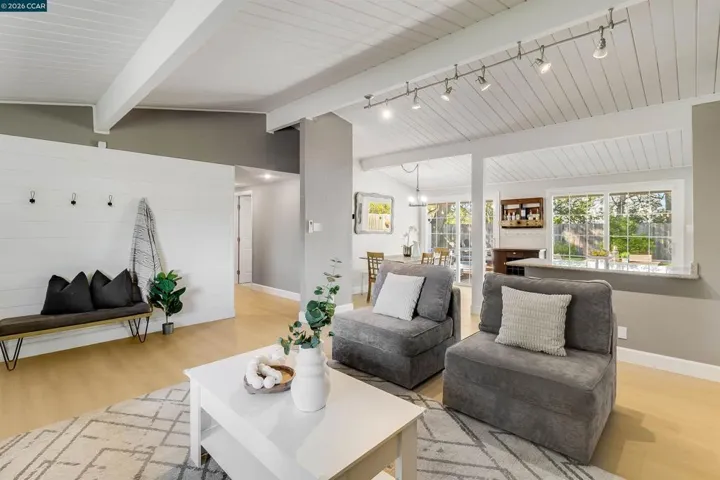 2261 Gehringer Dr, Concord, California 94520