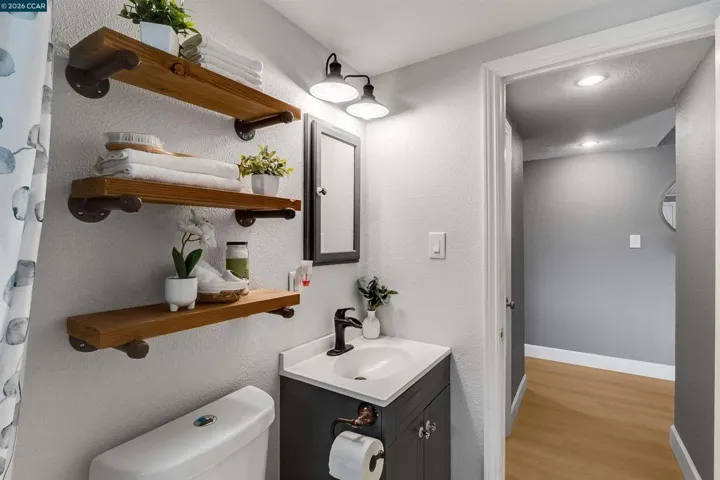 2261 Gehringer Dr, Concord, California 94520